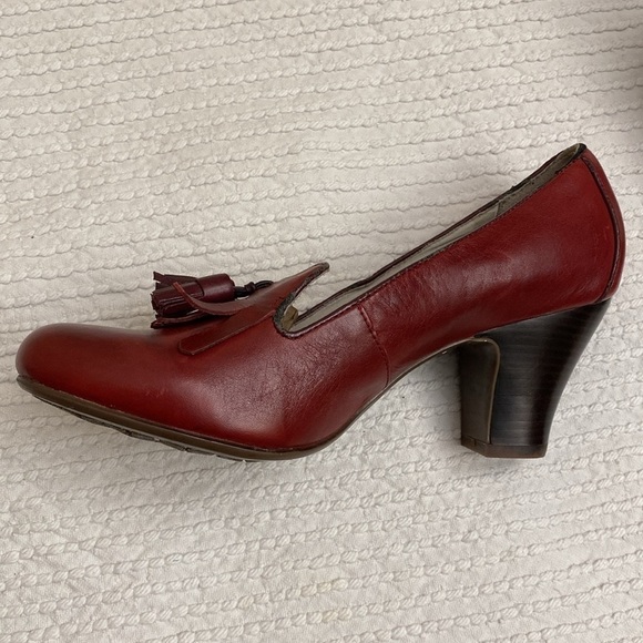 Hush puppies Pumps Womens 10 leather tassel heels Red shoes Preppy office career - Picture 5 of 12